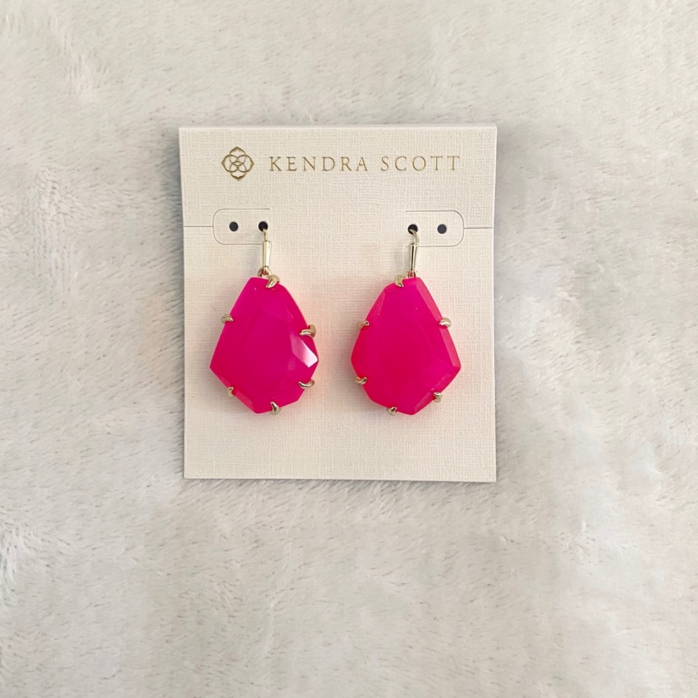 Kendra Scott drop earrings